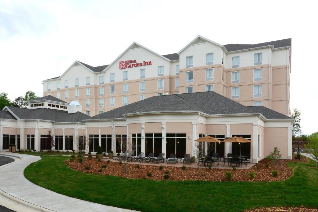 Hilton Garden Inn Greensboro Airport Main image 1